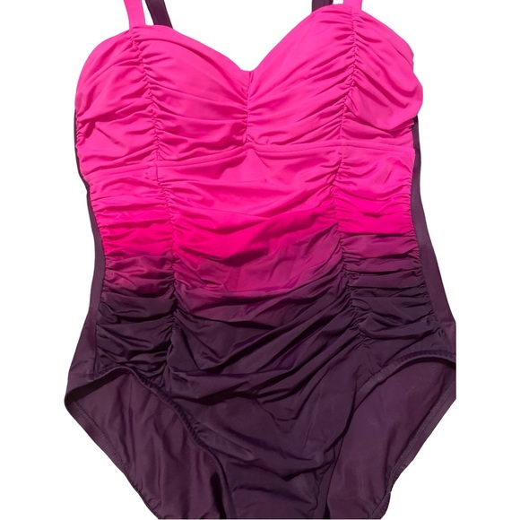 NWT Aqua Green Shape + Style Ombre Full Coverage One Piece Swimsuit Size 12 - Picture 3 of 6